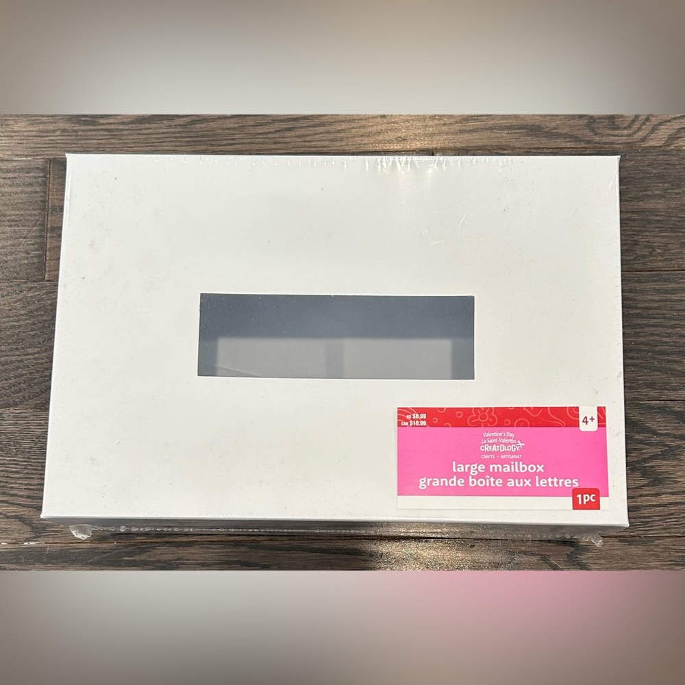 White Large Valentine Mailbox NEW